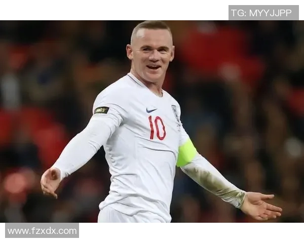 揭秘全球足球球星背后的故事与成就 共探他们的荣耀与奋斗历程