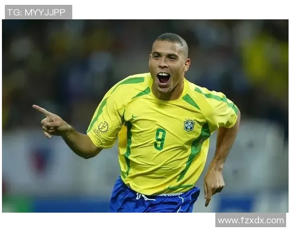 现役足球第二号球星是谁他的表现与成就对比分析