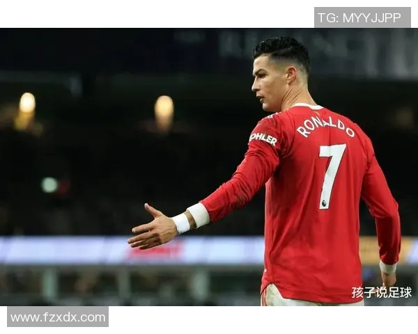 聚焦全球绿茵巨星探索足球传奇背后的荣耀与梦想 聚焦全球绿茵巨星探索足球传奇背后的荣耀与梦想